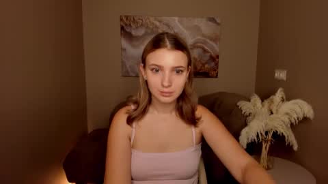 Snapshot of milinafox chatting on 09.09.25 milinafox online show from 09.09.25