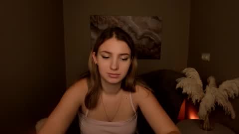 Snapshot of milinafox chatting on 10.01.25 milinafox online show from 10.01.25