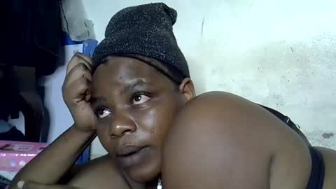 Snapshot of milk_titz chatting on 01.03.25 kinwity online show from 01.03.25