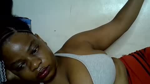 Snapshot of milk_titz chatting on 01.06.25 kinwity online show from 01.06.25