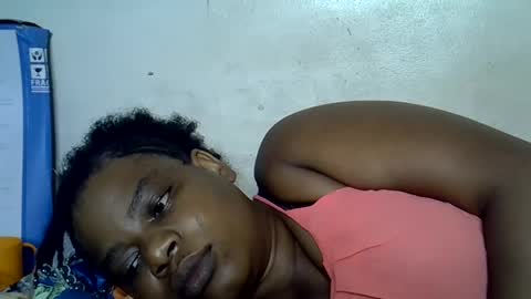 Snapshot of milk_titz chatting on 01.13.25 kinwity online show from 01.13.25