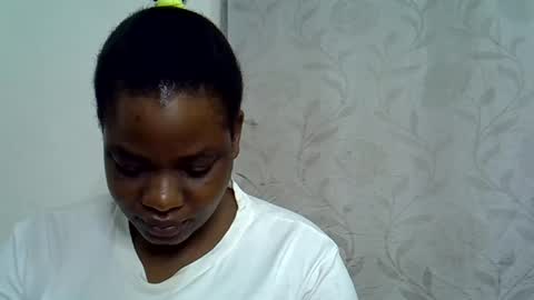 Snapshot of milk_titz chatting on 01.31.25 kinwity online show from 01.31.25