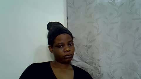 Snapshot of milk_titz chatting on 02.01.25 kinwity online show from 02.01.25