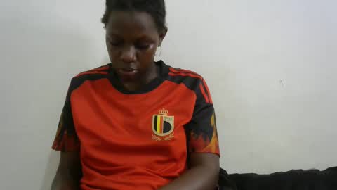 Snapshot of milk_titz chatting on 02.17.25 kinwity online show from 02.17.25