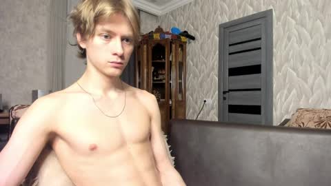 Isaac online show from 04.08.26