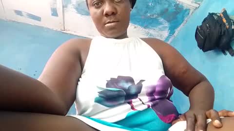 milkyebony254 online show from 09.19.25