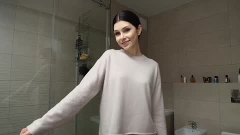 Snapshot of milla_bella chatting on 02.12.26 milla bella online show from 02.12.26