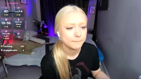 Snapshot of millie_vanillie chatting on 11.11.25 Millie online show from 11.11.25