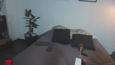 Mila  online show from 02.08.25