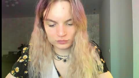 mili-kira online show from 05.16.26