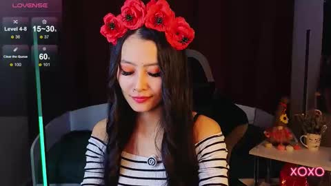 Snapshot of milly__foxy chatting on 10.28.25 milly__foxy online show from 10.28.25