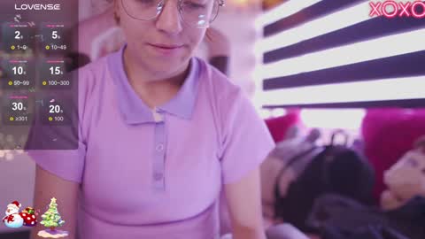 Snapshot of milly_kenner chatting on 12.16.24 MILLY online show from 12.16.24