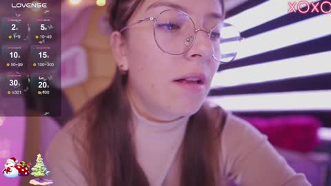 Snapshot of milly_kenner chatting on 12.19.24 MILLY online show from 12.19.24