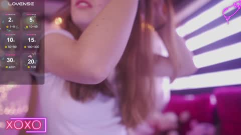 Snapshot of milly_kenner chatting on 01.09.25 MILLY online show from 01.09.25