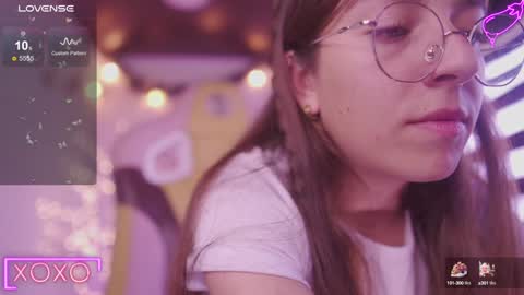 Snapshot of milly_kenner chatting on 01.09.25 MILLY online show from 01.09.25