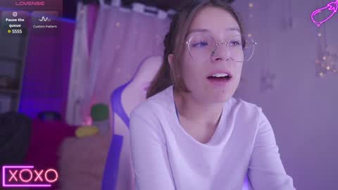 Snapshot of milly_kenner chatting on 01.21.25 MILLY online show from 01.21.25