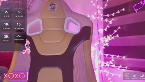 Snapshot of milly_kenner chatting on 02.05.25 MILLY online show from 02.05.25