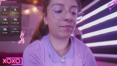 Snapshot of milly_kenner chatting on 02.05.25 MILLY online show from 02.05.25