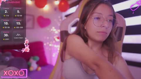 Snapshot of milly_kenner chatting on 02.11.25 MILLY online show from 02.11.25