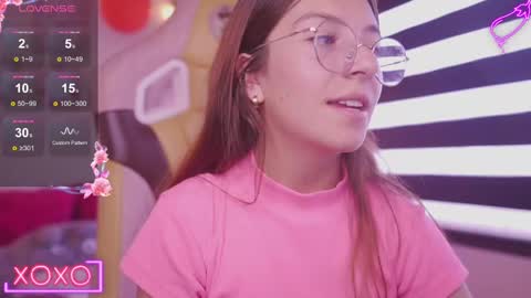 Snapshot of milly_kenner chatting on 02.12.25 MILLY online show from 02.12.25