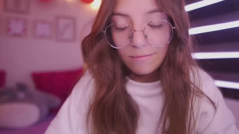 Snapshot of milly_kenner chatting on 02.20.25 MILLY online show from 02.20.25