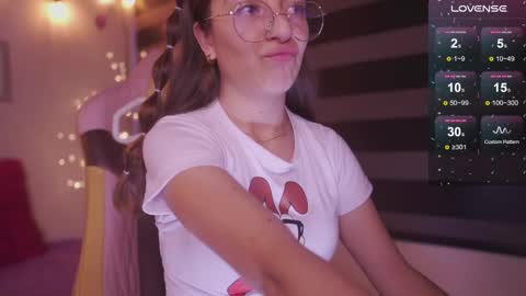 Snapshot of milly_kenner chatting on 02.28.25 MILLY online show from 02.28.25