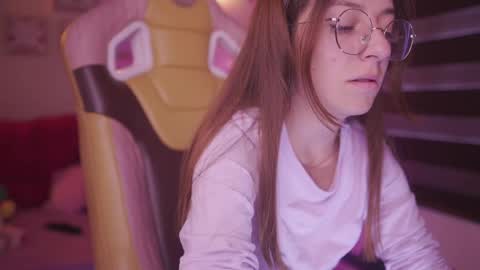 Snapshot of milly_kenner chatting on 03.03.25 MILLY online show from 03.03.25