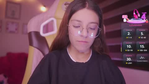 Snapshot of milly_kenner chatting on 03.07.25 MILLY online show from 03.07.25