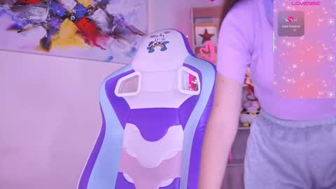 Snapshot of milly_kenner chatting on 03.08.25 MILLY online show from 03.08.25