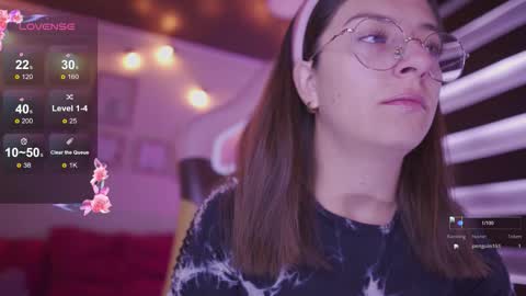 Snapshot of milly_kenner chatting on 09.29.25 MILLY online show from 09.29.25