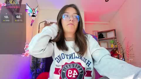 Snapshot of milly_kenner chatting on 11.06.25 MILLY online show from 11.06.25