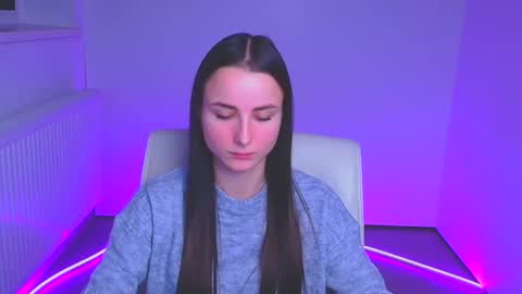 Snapshot of milly_liss chatting on 12.17.24 Milly online show from 12.17.24