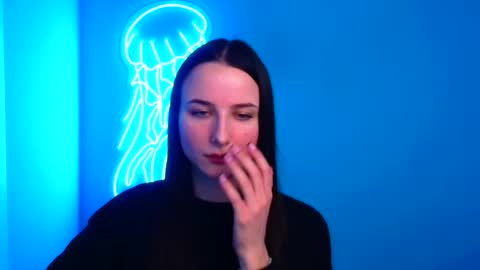 Snapshot of milly_liss chatting on 02.18.25 Milly online show from 02.18.25