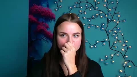 Snapshot of milly_liss chatting on 10.16.25 Milly online show from 10.16.25