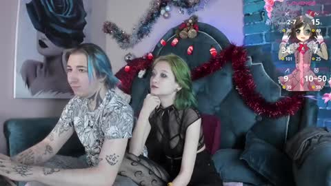 Snapshot of milten_trish chatting on 12.20.24 milten_trish online show from 12.20.24