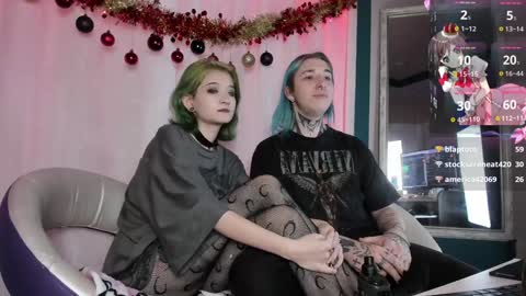 Snapshot of milten_trish chatting on 12.24.24 milten_trish online show from 12.24.24