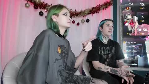 Snapshot of milten_trish chatting on 12.24.24 milten_trish online show from 12.24.24