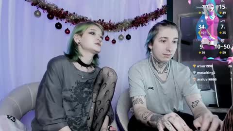 Snapshot of milten_trish chatting on 12.26.24 milten_trish online show from 12.26.24