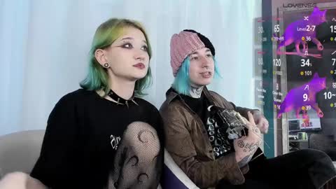 Snapshot of milten_trish chatting on 01.13.25 milten_trish online show from 01.13.25