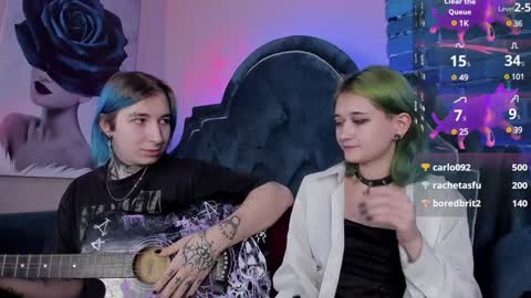 Snapshot of milten_trish chatting on 02.01.25 milten_trish online show from 02.01.25