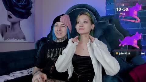 Snapshot of milten_trish chatting on 02.02.25 milten_trish online show from 02.02.25