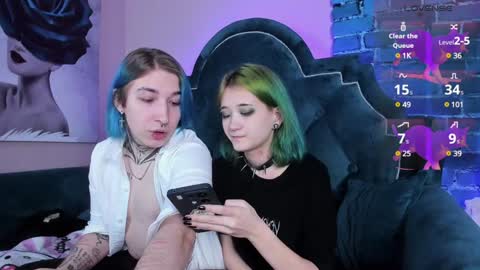 Snapshot of milten_trish chatting on 02.03.25 milten_trish online show from 02.03.25