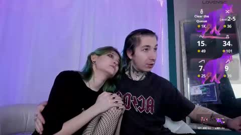 Snapshot of milten_trish chatting on 02.11.25 milten_trish online show from 02.11.25