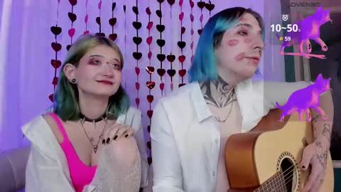 Snapshot of milten_trish chatting on 02.13.25 milten_trish online show from 02.13.25