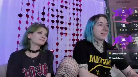 Snapshot of milten_trish chatting on 02.15.25 milten_trish online show from 02.15.25