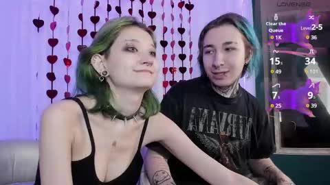 Snapshot of milten_trish chatting on 02.22.25 milten_trish online show from 02.22.25