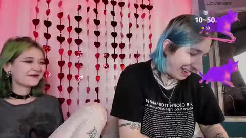 Snapshot of milten_trish chatting on 02.23.25 milten_trish online show from 02.23.25