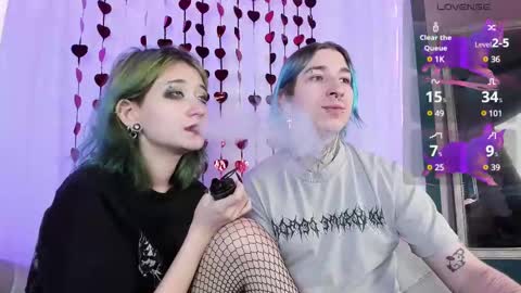 Snapshot of milten_trish chatting on 02.25.25 milten_trish online show from 02.25.25