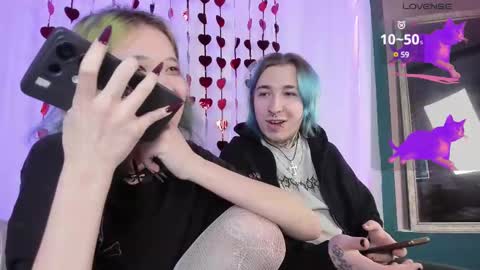 Snapshot of milten_trish chatting on 02.27.25 milten_trish online show from 02.27.25