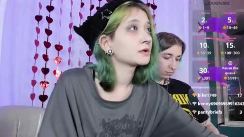 Snapshot of milten_trish chatting on 03.07.25 milten_trish online show from 03.07.25